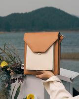 Cedar Bag – CARAMEL & OAT