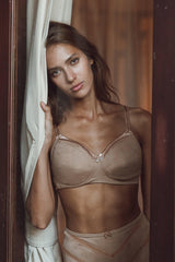 Shell-Supportive Non-Wired Silk & Organic Cotton Full Cup Bra with removable paddings