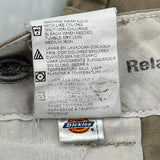 Dickies Cargo Shorts - 34″ Waist Beige Cotton Blend