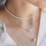 Laura Gold Chain Necklace with tripple pearls