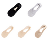Anyfootwear 5 Pairs Women's Lace Flower Invisible Ankle Socks Size 5-9 Breathable Anti-Slip Non-Skid Low Cut Fashion Socks (1 Black, 1 Grey, 2 Skin, 1 Khaki)
