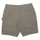 WRANGLER Mens Workwear Shorts Green XL W38