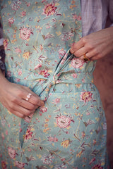 Women's apron