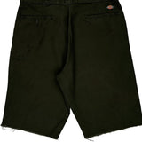 Dickies Shorts - 32W 11L Black Cotton Blend