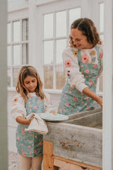 Women's apron