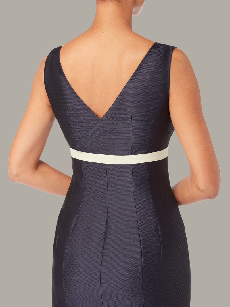 ALLIUM | Empire-Cut Fitted Dress