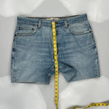 550 Relaxed Fit Levis Denim Shorts - 35W UK 18 Light Wash Cotton