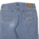 WRANGLER Mens Denim Blue Casual Shorts M W36 Classic Cotton Blend Relaxed Fit
