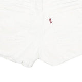 LEVI'S Womens White Casual Denim Shorts S W26 Frayed Hem Stretch Cotton Blend