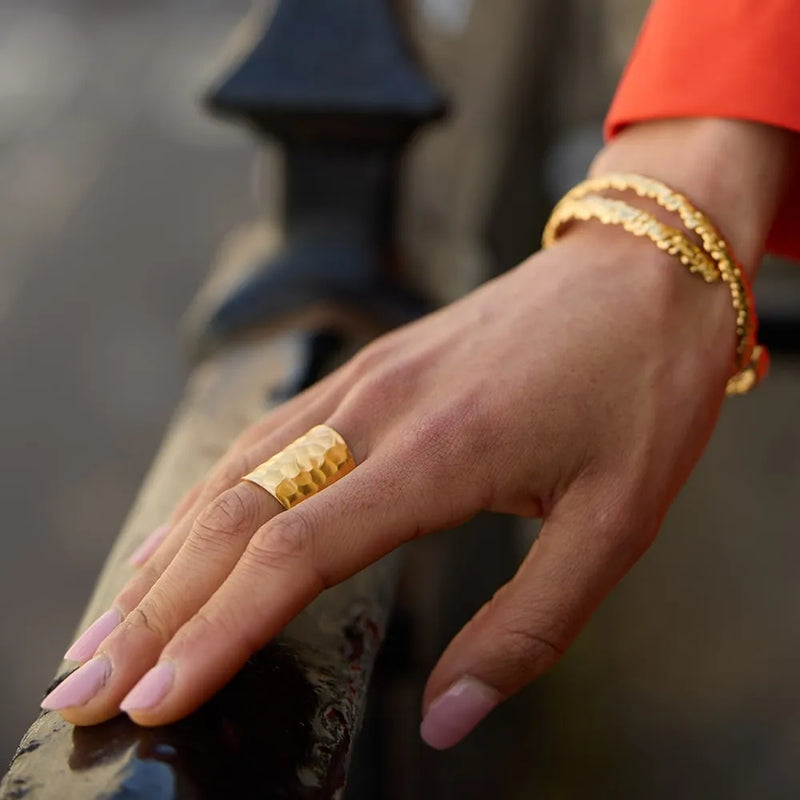 Nudo Gold Long hammered Ring (adjustable)