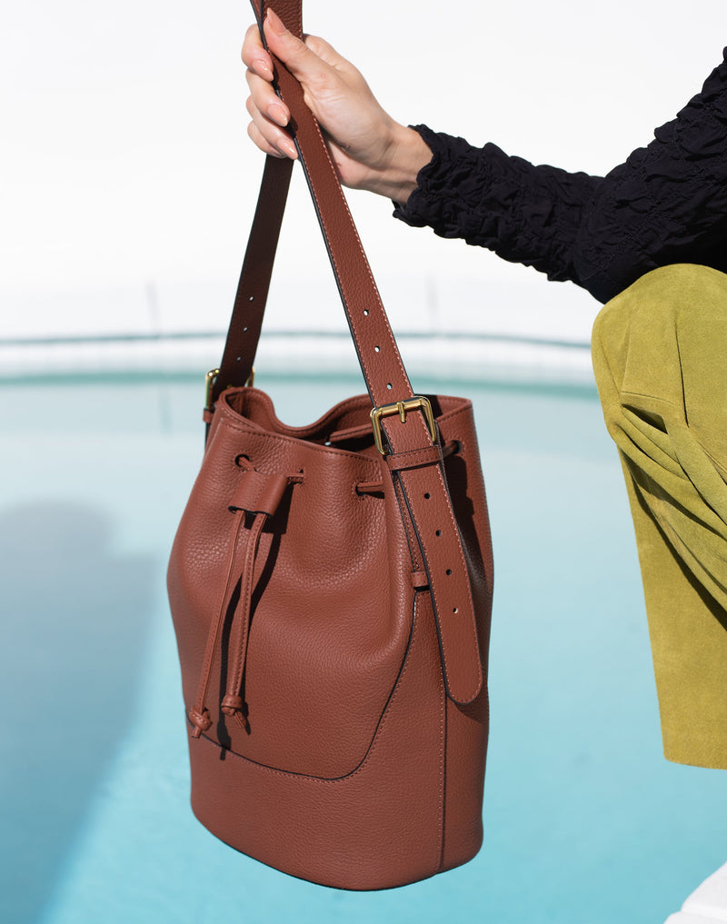 hyer goods recycled leather cinch bucket bag tan saddle brown#color_saddle-brown