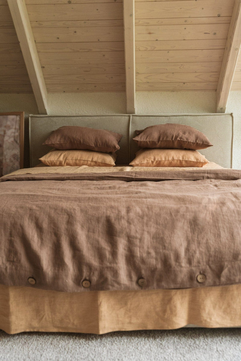 Linen bedding set in Rosy Brown