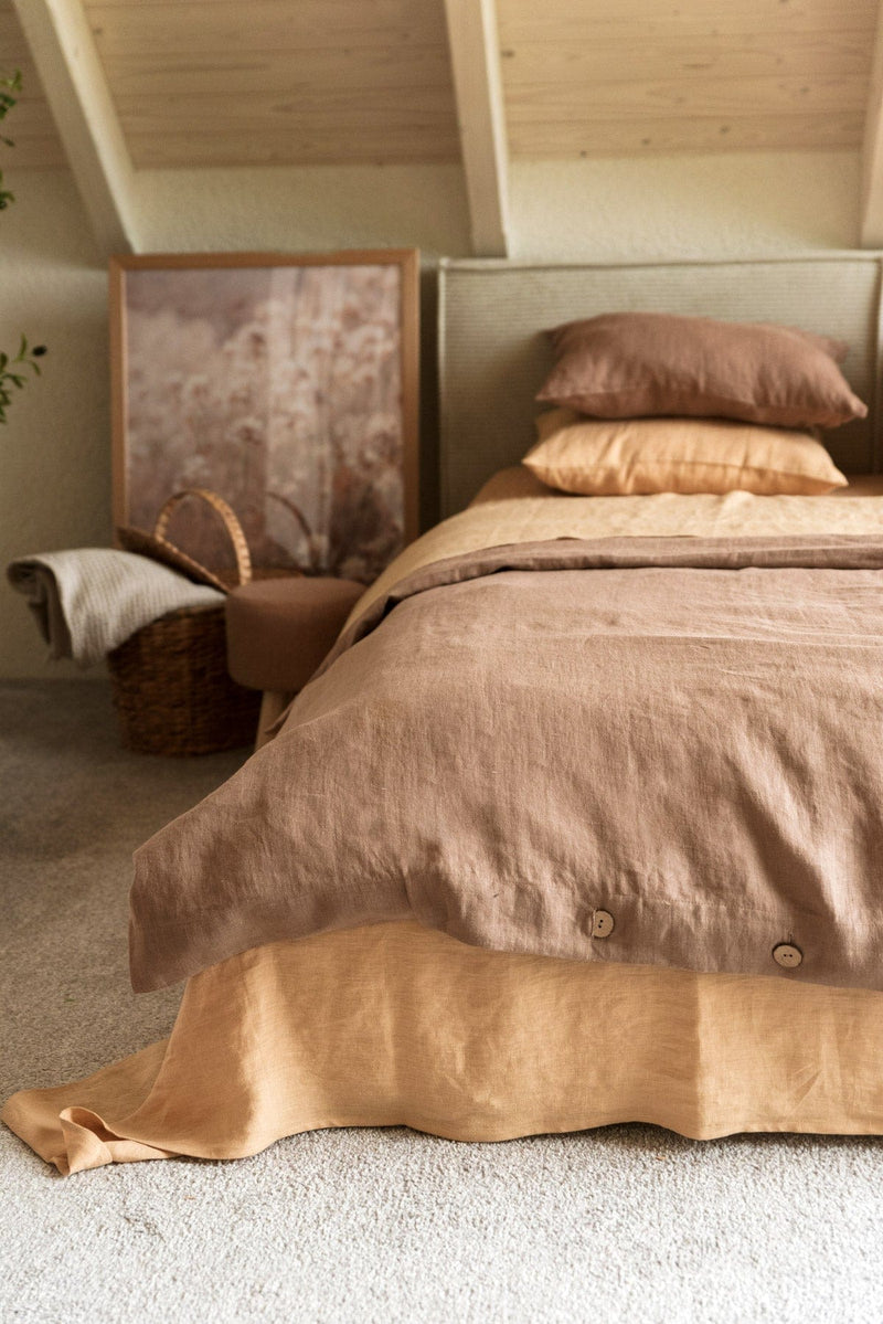 Linen bedding set in Rosy Brown