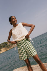 Mia linen shorts in Green Gingham