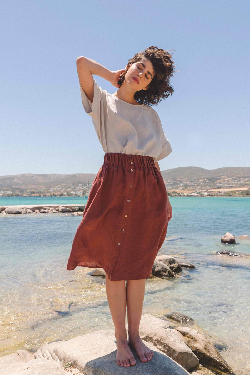 Daisy linen skirt with buttons in Terracotta