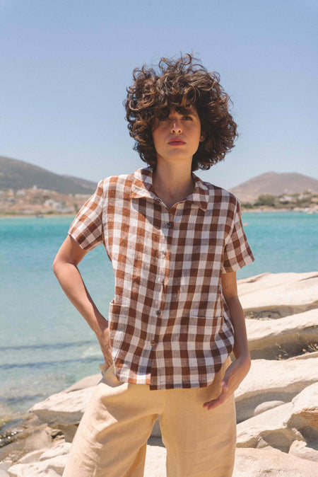 Scarlett short sleeve linen shirt in Mocha Gingham