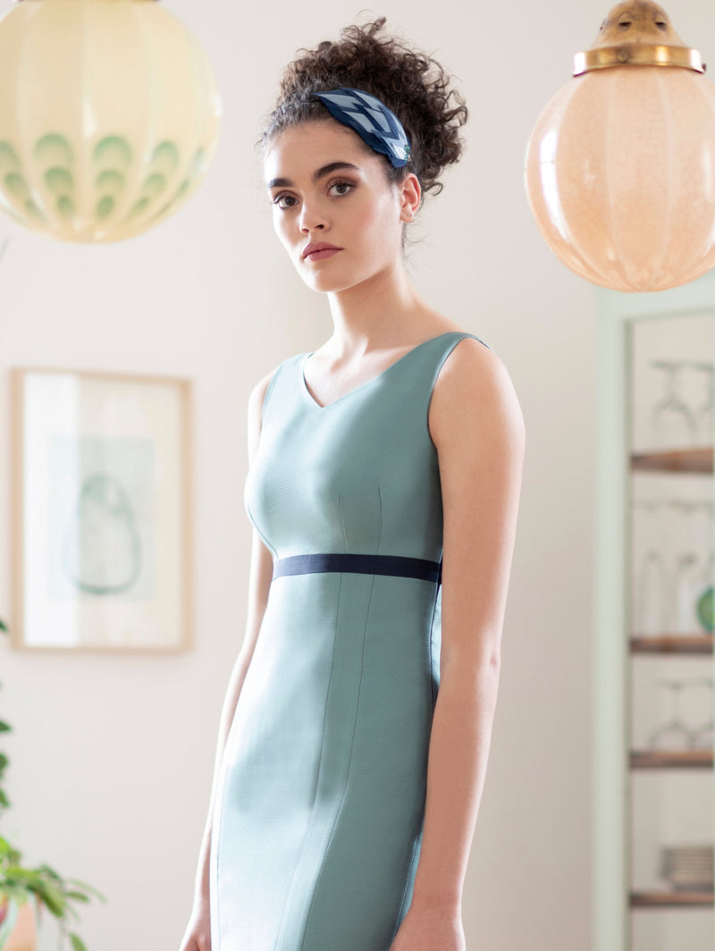 ALLIUM | Empire-Cut Fitted Dress