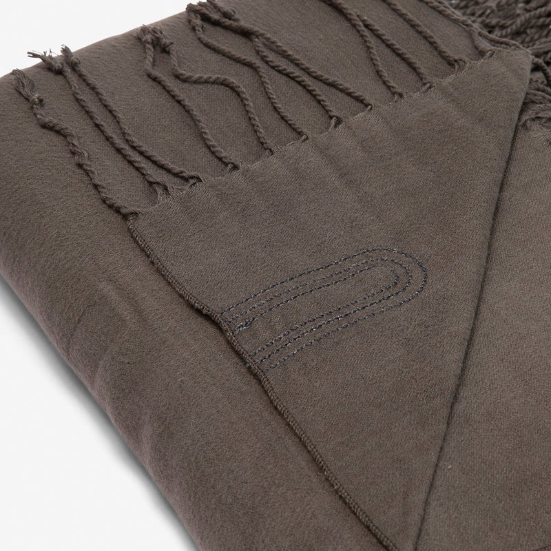 Graphite | Woven Throw Blanket made of 100% Vegan Cashmere #Color_graphite