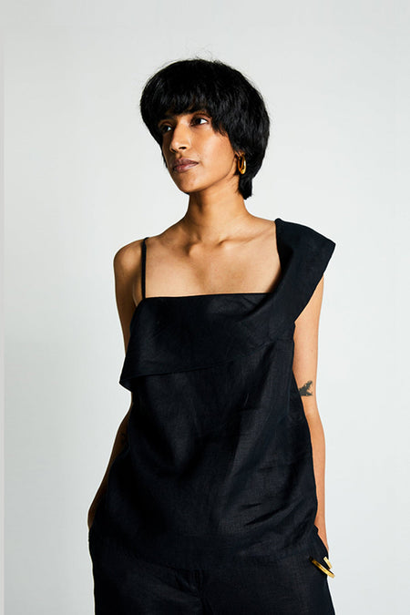 The Wandering Wave Top in Black