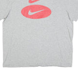 NIKE Mens Grey Red Graphic T-Shirt XL Short Sleeve Crew Neck Cotton Blend