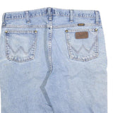 WRANGLER Mens Denim Blue Casual Shorts L W36 Slim Fit Classic Style