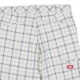 DICKIES Mens White & Black Casual Checked Shorts M W34 Cotton Blend