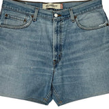 550 Relaxed Fit Levis Denim Shorts - 35W UK 18 Light Wash Cotton