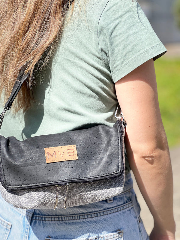 Double-Sided Crossbody Flop Bag soft ash