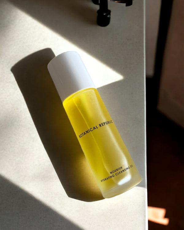 NOURISH HYDRATING CLEANSING OIL