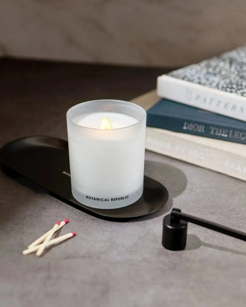 REFRESH AROMATIC CANDLE