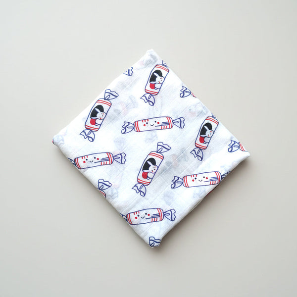 the wee bean organic cotton bamboo super soft swaddle in white rabbit candy 