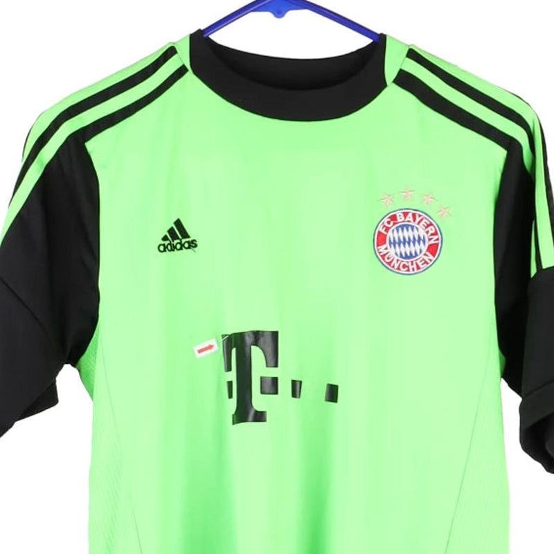 Vintage green Age 16 Bayern Munchen Adidas Football Shirt - boys large