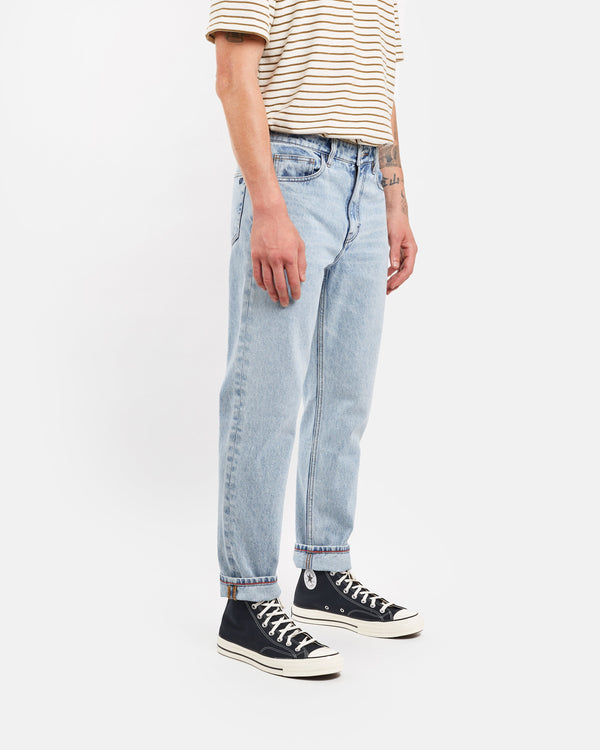 Relaxed tapered fit jeans in organic light vintage