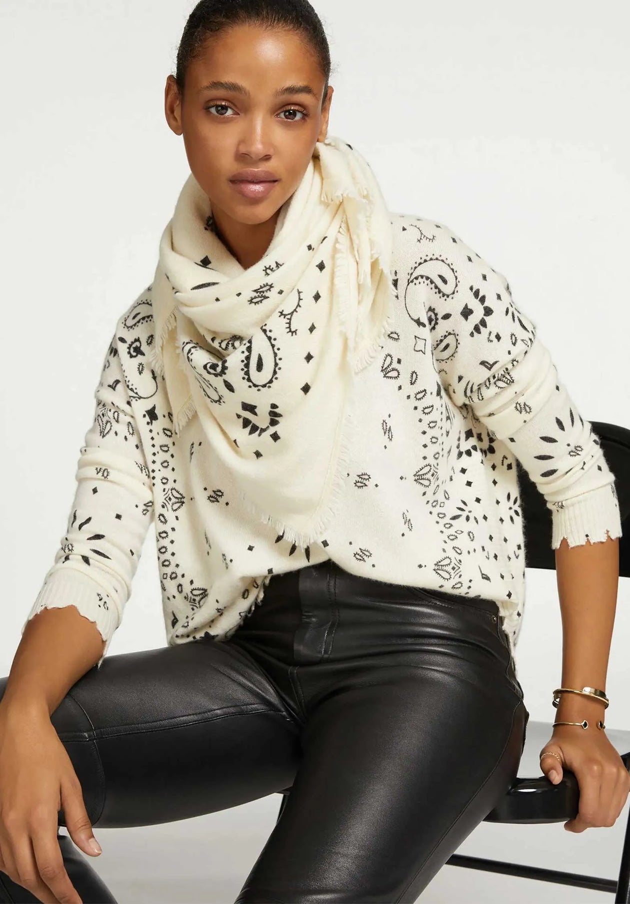 Sweater Mela Bandana F2500 Blanc – Cerqular