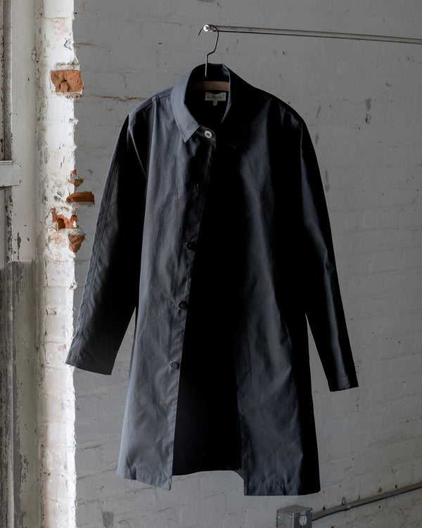 The Ventile Mac Coat in Black - Front 1 #color_black