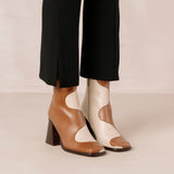 Blair Bicolor Camel Cream Ankle Boots