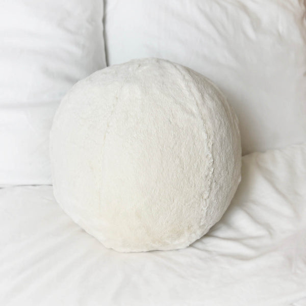 Fur Ball Pillow FURSPHERE by Respirit