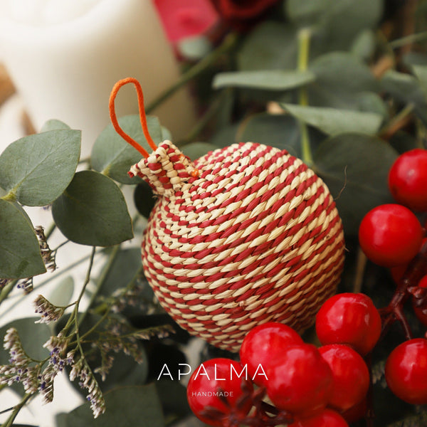 Red and Beige Christmas Balls / Ornaments - Handmade in Iraca Palm , Different Sizes
