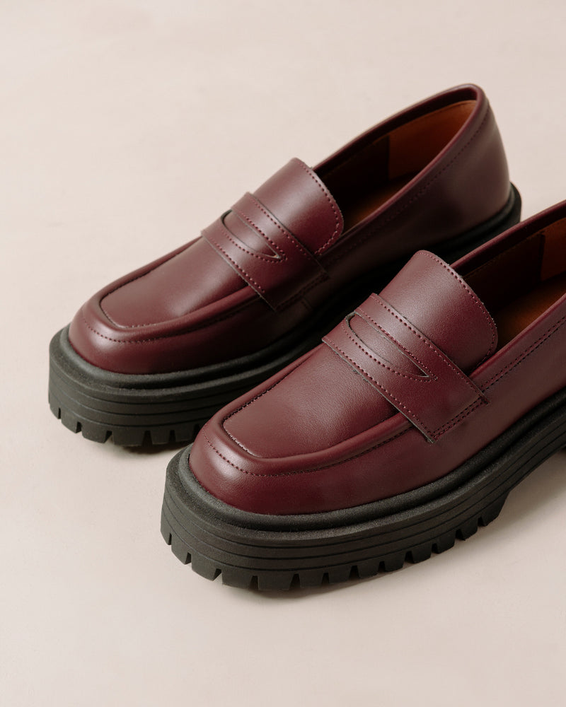Mask Beet Vegan Leather Loafers