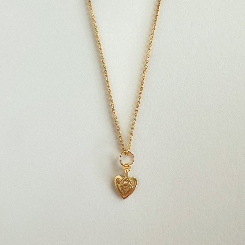 Tiny Heart Necklace Gold